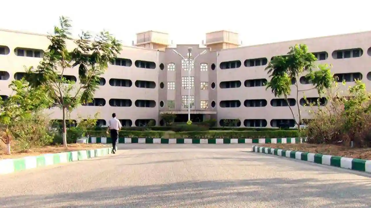 iiit hyderabad university banner