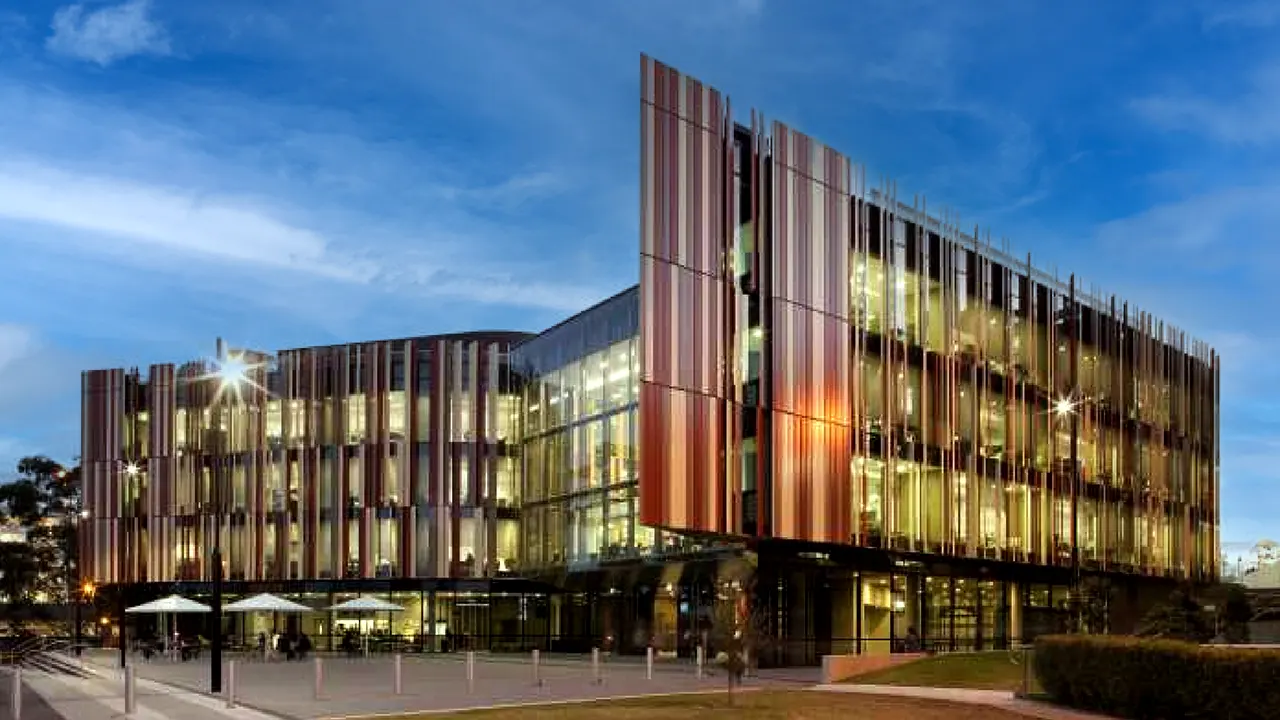 macquarie university banner