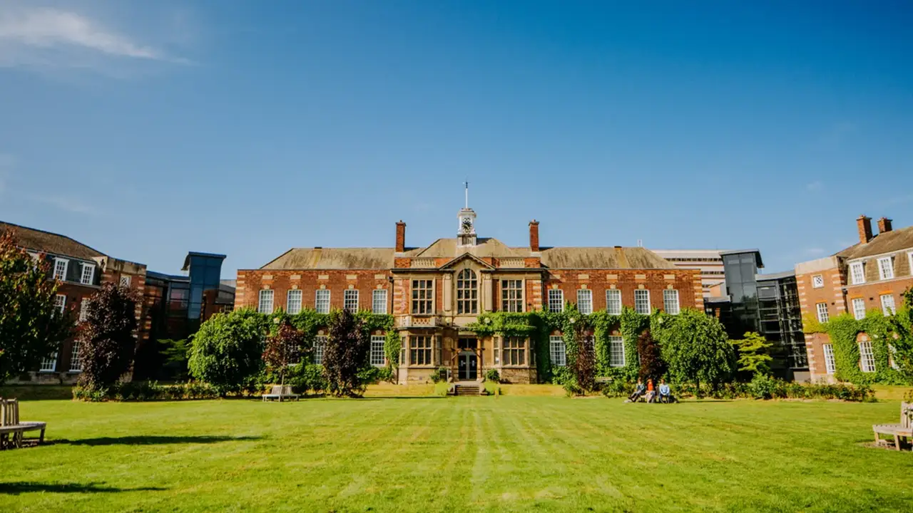 university of hull banner